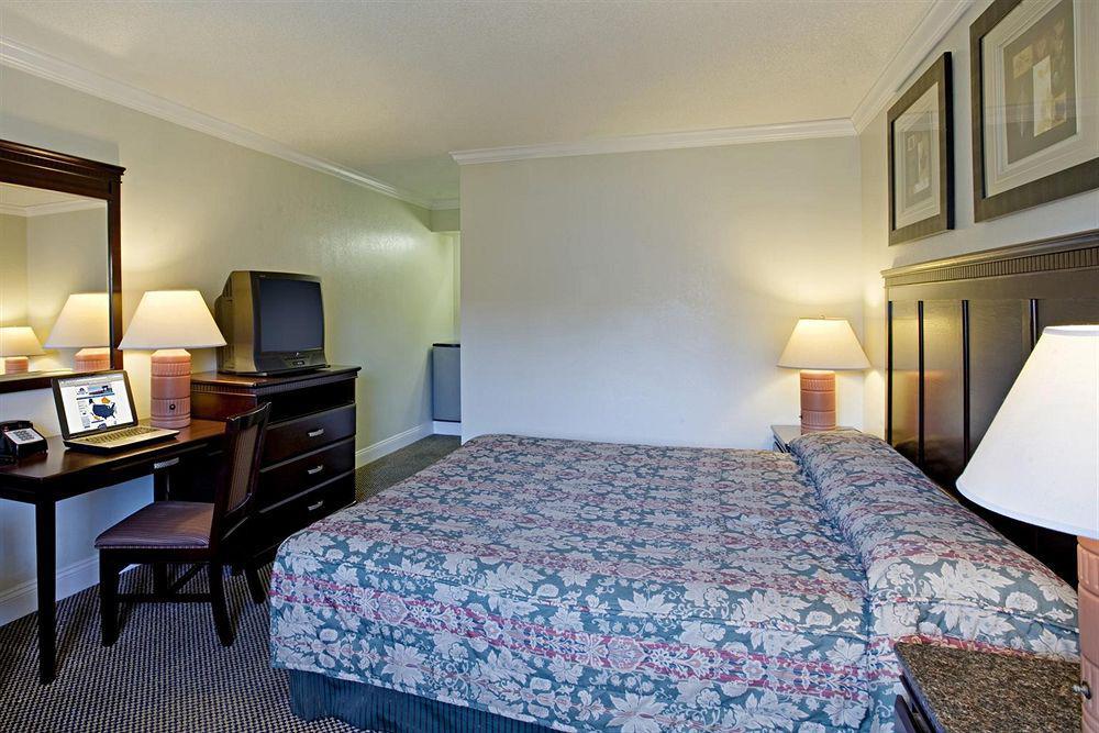فريسنو Dream Inn الغرفة الصورة